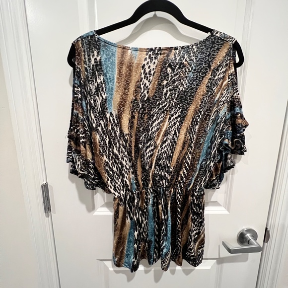 Dots Animal Print Top - Picture 6 of 6